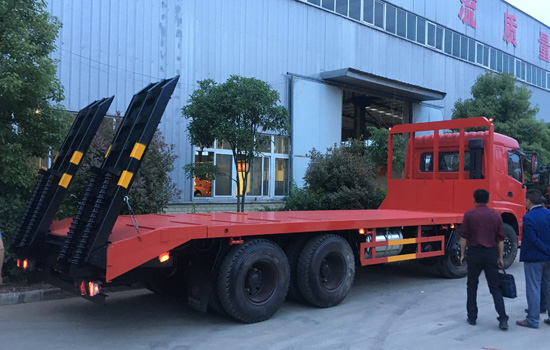 【國五】三環(huán)昊龍前四后八挖機平板車 【國五】三環(huán)昊龍前四后八挖機平板車