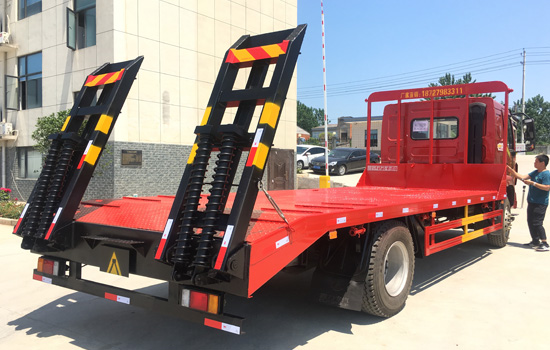 【國五】柳汽單橋平板運(yùn)輸車