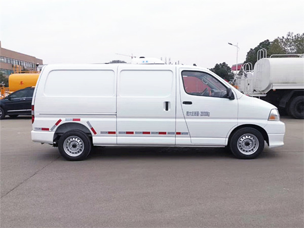 金杯快運(yùn)面包冷藏車(chē) 金杯快運(yùn)面包冷藏車(chē)