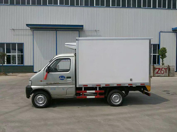金杯2.9米貨廂冷藏車 金杯2.9米貨廂冷藏車