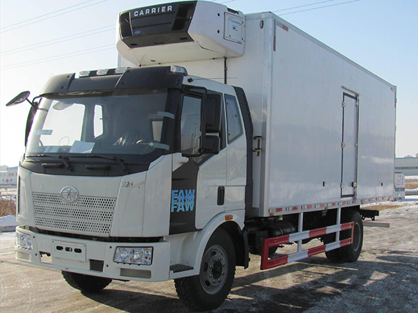 解放J6新款6.8米貨廂冷藏車 解放J6新款6.8米貨廂冷藏車
