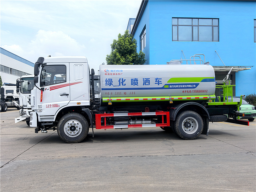 東風(fēng)華神F5灑水車(chē) 東風(fēng)華神F5灑水車(chē)