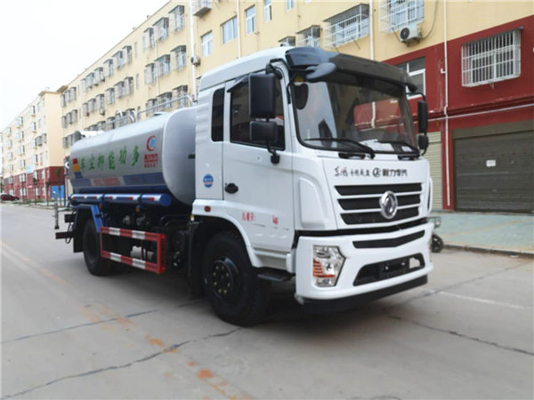 東風(fēng)D3灑水車12噸霧炮車發(fā)車北京！