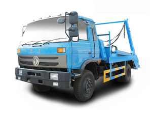 東風(fēng) 145型擺臂式垃圾車