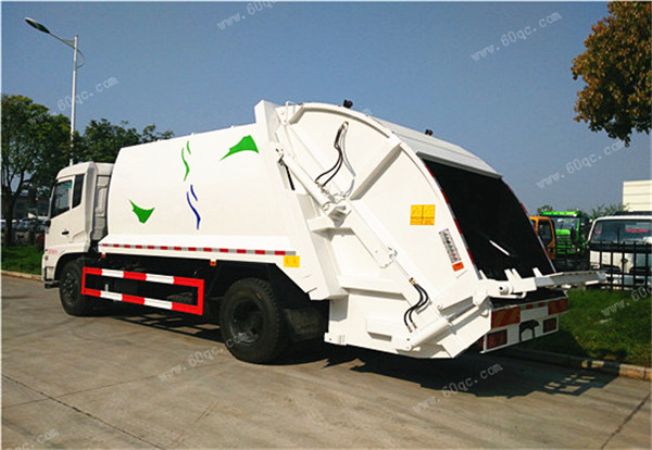 國(guó)五東風(fēng)天錦壓縮式垃圾車(chē) 國(guó)五東風(fēng)天錦壓縮式垃圾車(chē)