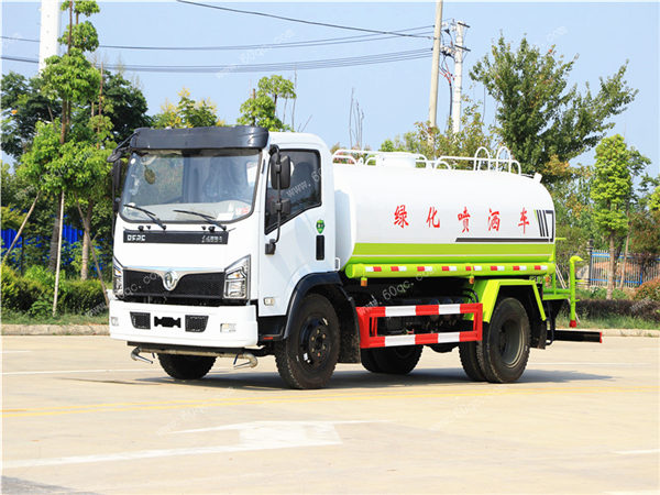 灑水車對公路路面養(yǎng)護的需求日益加大