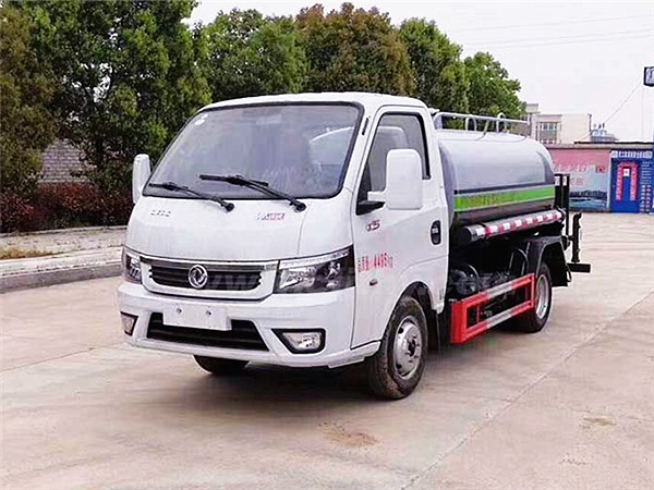 東風(fēng)途逸藍牌灑水車