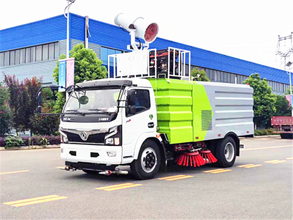 東風福瑞卡8方掃路車