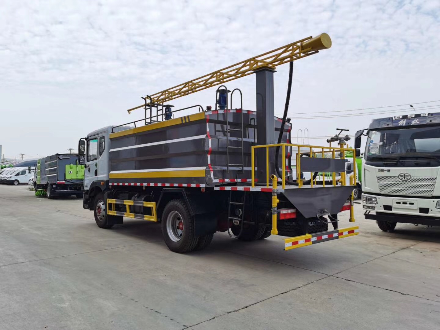 東風(fēng)D9鐵路抑塵車 東風(fēng)D9鐵路抑塵車